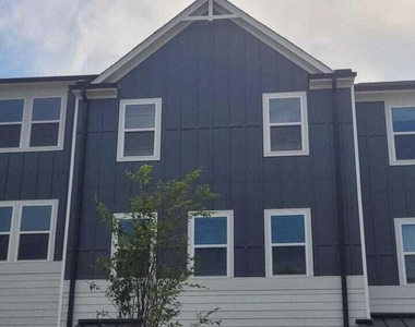 1464 Hasse Avenue - Photo Thumbnail 1