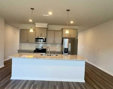 1464 Hasse Avenue - Photo Thumbnail 3