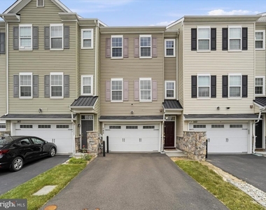 145 Mercer Court - Photo Thumbnail 1