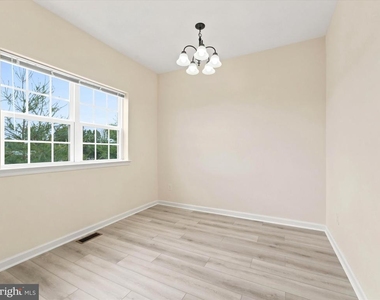 145 Mercer Court - Photo Thumbnail 16