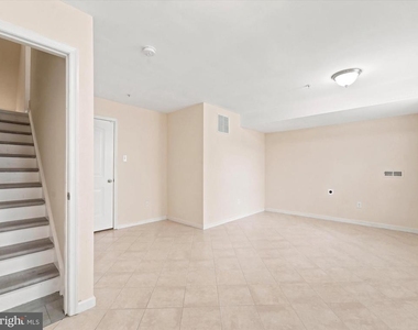 145 Mercer Court - Photo Thumbnail 17