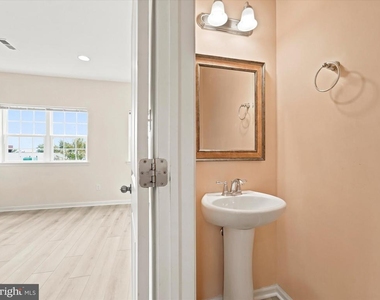 145 Mercer Court - Photo Thumbnail 11