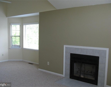 3304 Waltham Court - Photo Thumbnail 4
