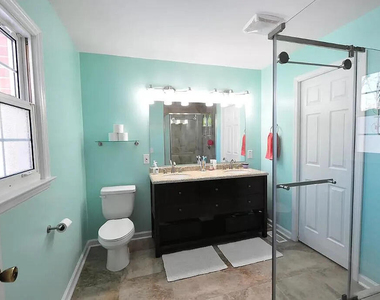 2824 Crestline Avenue - Photo Thumbnail 12
