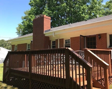 2824 Crestline Avenue - Photo Thumbnail 28