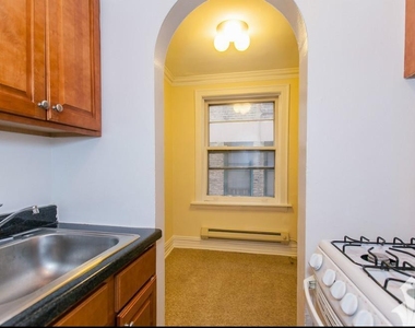 425 W Roscoe - Photo Thumbnail 6