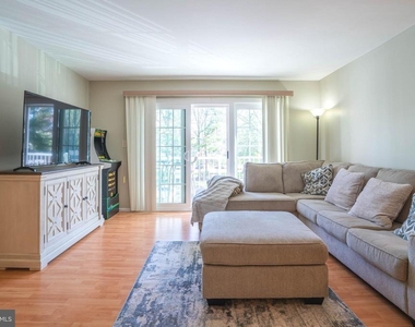 27 Chambord Court - Photo Thumbnail 4