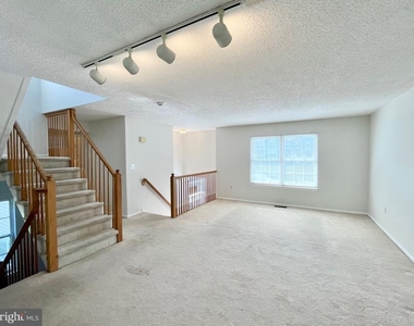 33 Ketley Place - Photo Thumbnail 6