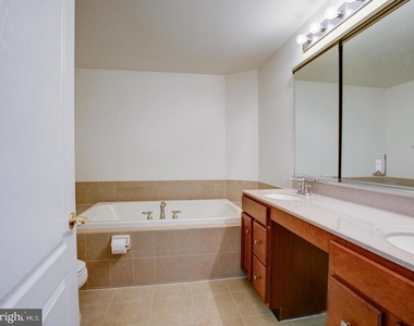30 Lockwood Drive - Photo Thumbnail 15