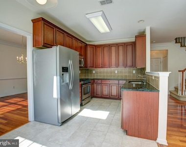 30 Lockwood Drive - Photo Thumbnail 6