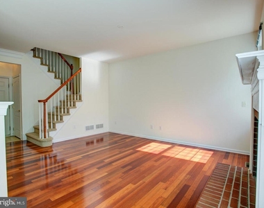 30 Lockwood Drive - Photo Thumbnail 8
