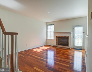 30 Lockwood Drive - Photo Thumbnail 9