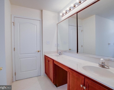 30 Lockwood Drive - Photo Thumbnail 14