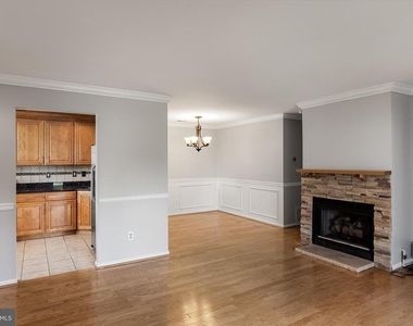 419 Atlanta Court - Photo Thumbnail 8
