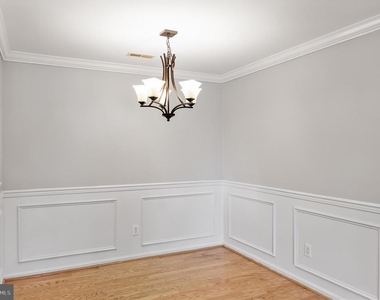 419 Atlanta Court - Photo Thumbnail 13