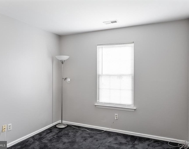 419 Atlanta Court - Photo Thumbnail 16