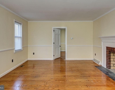 907 Norway Street - Photo Thumbnail 12