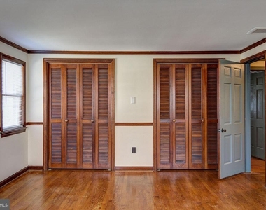 907 Norway Street - Photo Thumbnail 30