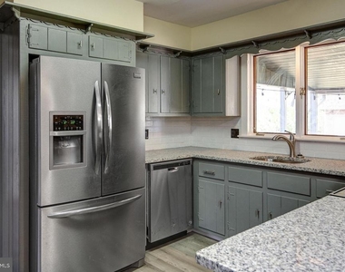 907 Norway Street - Photo Thumbnail 19