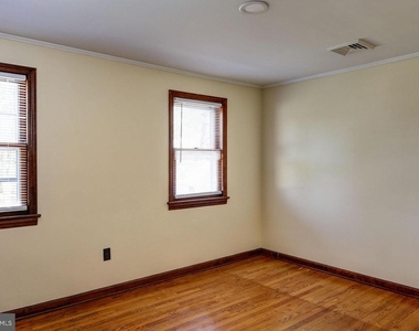 907 Norway Street - Photo Thumbnail 35