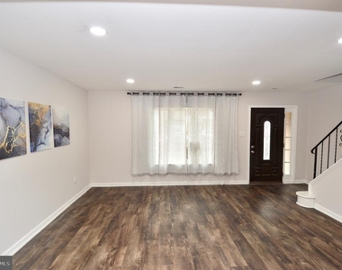 1711 Brentwood Place - Photo Thumbnail 7