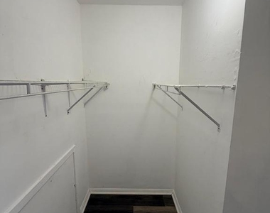 2202 Sandra Road - Photo Thumbnail 23