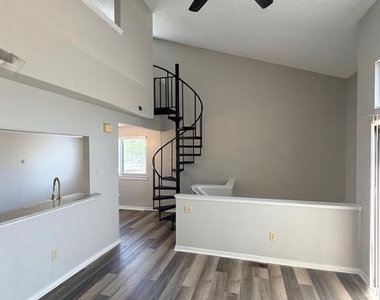 2202 Sandra Road - Photo Thumbnail 6