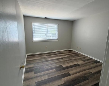 2202 Sandra Road - Photo Thumbnail 11