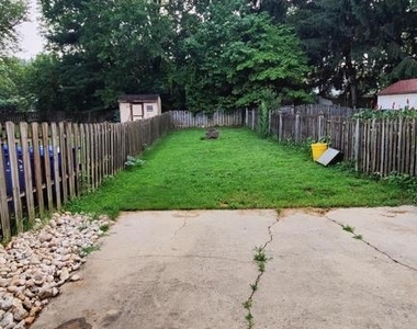 166 Winstead Drive - Photo Thumbnail 15