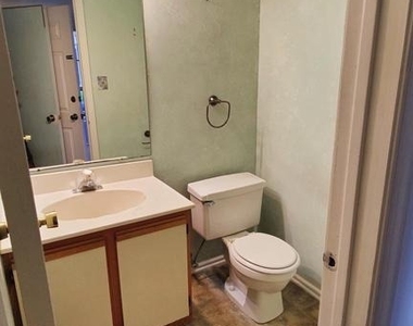 166 Winstead Drive - Photo Thumbnail 4