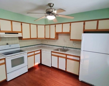 166 Winstead Drive - Photo Thumbnail 5