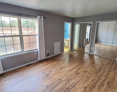 166 Winstead Drive - Photo Thumbnail 13