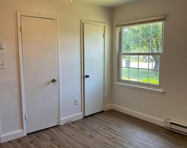 914 W Summer Road - Photo Thumbnail 10
