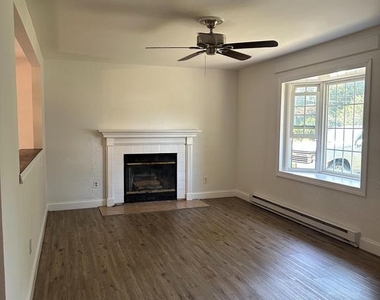 914 W Summer Road - Photo Thumbnail 7