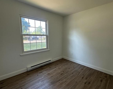914 W Summer Road - Photo Thumbnail 15