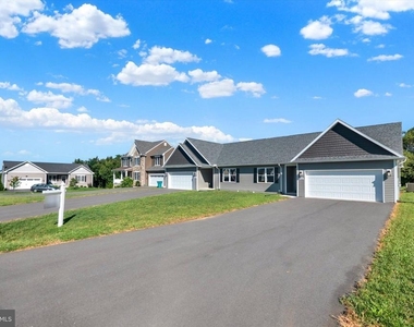 13876 Patriot Way - Photo Thumbnail 1