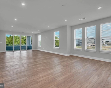 190 Harrier Way - Photo Thumbnail 38