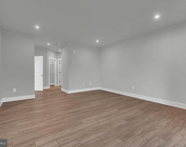 190 Harrier Way - Photo Thumbnail 43