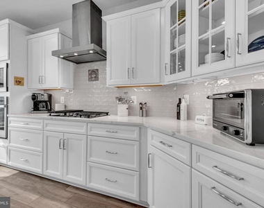 190 Harrier Way - Photo Thumbnail 30
