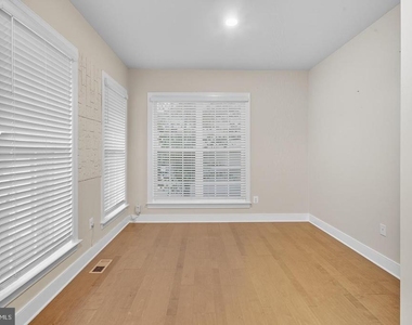 12912 Brickyard Boulevard - Photo Thumbnail 5