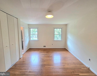 111 Tamarisk Court - Photo Thumbnail 23