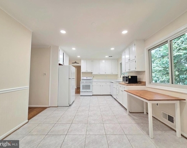 111 Tamarisk Court - Photo Thumbnail 8