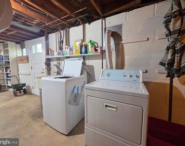 111 Tamarisk Court - Photo Thumbnail 41