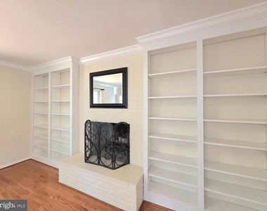 111 Tamarisk Court - Photo Thumbnail 17