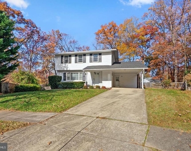 111 Tamarisk Court - Photo Thumbnail 1