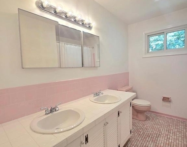 111 Tamarisk Court - Photo Thumbnail 30