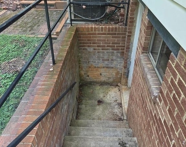 111 Tamarisk Court - Photo Thumbnail 42