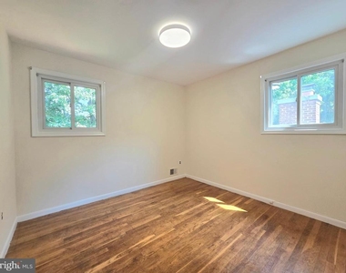111 Tamarisk Court - Photo Thumbnail 28