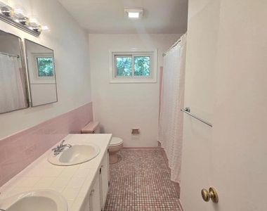 111 Tamarisk Court - Photo Thumbnail 29