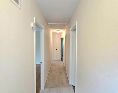 111 Tamarisk Court - Photo Thumbnail 21